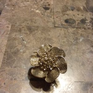 Flower statement ring